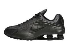 2025年最新】NIKE shox r4の人気アイテム - メルカリ