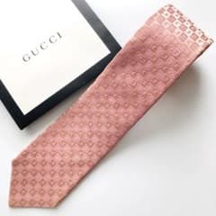 GUCCI ネクタイ 紋章柄 シルバーピンク - メルカリ