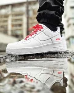 Supreme Nike Air Force 1 Low