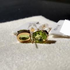 イギリス　ヴィンテージ　ペリドットオーバルカットピアス イギリス ヴィンテージ ペリドットオーバルカットピアス
