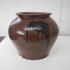 茶色い陶器の瓶 黒い釉薬模様 茶色い陶器の瓶 黒い釉薬模様 - メルカリ