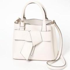 【新品未使用】mysty woman アイボリー ショルダーバッグ リボンのサムネイル