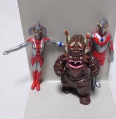 HGウルトラマン パート1〜24、26+ベスセレ1&2全コンプセット　ガシャポン Amazon | ガシャポン HG ウルトラマン ベストセレクション2 全12