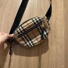 2025年最新】BURBERRY バッグ 赤の人気アイテム - メルカリ