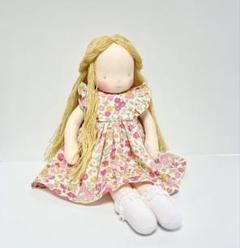 花柄ワンピースの女の子　ハンドメイド　ドール　お人形　ウォルドルフ人形風