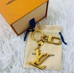 たぬきち　極美品✨ ルイヴィトン キーホルダー LVマーク ゴールド たぬきち様専用 極美品✨ ルイヴィトン キーホルダー LVマーク