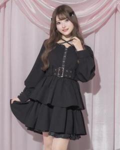 pium クロスベルト半袖ティアードミニワンピース - メルカリ