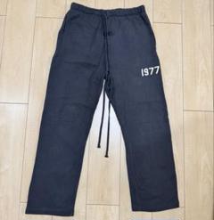 Essentials 1977デザイン ブラック パンツ - メルカリ