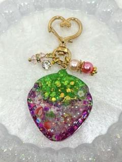 いちごシェイカーキーホルダー　チャーム