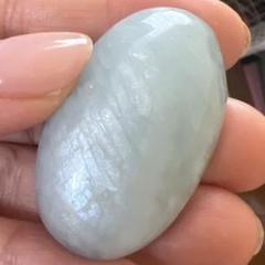 ハンドメイド素材　パーツ ルース　握り石　天然色　アクアマリン