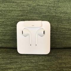 iPhone 純正イヤホン アップル