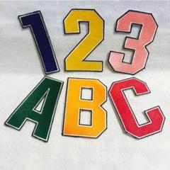 ポップ英数字 刺しゅう オーダー イニシャル