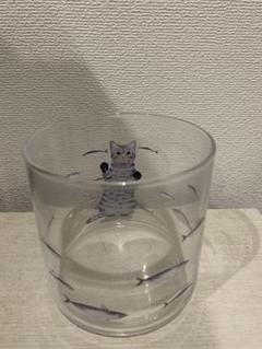 猫と魚のデザイン ガラスコップのサムネイル
