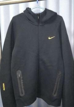 NIKE NOCTA テックフリース　XL 黒、ロゴ黄　美品トレーナー　ドレイク Drake × Nike NOCTA Tech Fleece Collectionが国内7月28日より