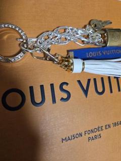 LOUIS VUITTON カデナタッセル付きチャーム