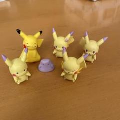 ピカチュウ メタモンフィギュア ESP_19 メタモン＆ピカチュウにへんしんしたメタモン ｜モンコレ