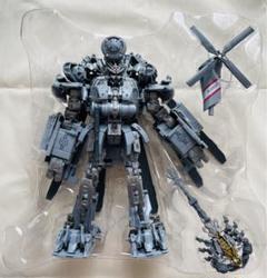 トランスフォーマー SS-08ブラックアウト スタジオシリーズ