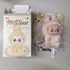 ぬいぐるみ LABUBU THE MONSTERS Haveaseat DADA THE MONSTERS Have A Seat LABUBU DADA - メルカリ