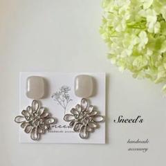 ▪シルバースクエア透かしチャーム×マーブルカボションピアス/イヤリング