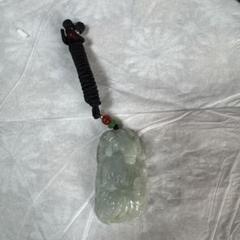 翡翠の落花生と貔貅彫刻ネックレス