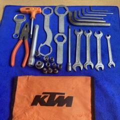 KTM純正車載工具セット 豪華28点 - メルカリ