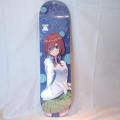 スケートボードデッキ　五等分の花嫁　中野一花 五等分の花嫁∬』より、五つ子ちゃんの美麗イラストを起用した