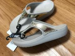 新品 クロックス crocs ビーチサンダル 厚底 レディース 24