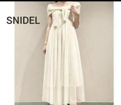 SNIDEL ボリュームキャミワンピース　アイボリー　1のサムネイル