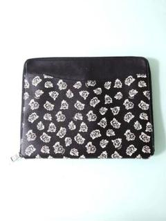 ハワイ　ワイキキ店購入　COACH 花柄レザー クラッチバッグ