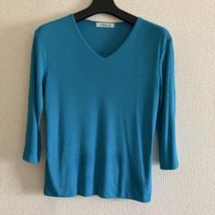 ジョワイユ　Vネック 首元と前裾縫い目なく柔らかい肌触り　伸縮性あり　7分袖