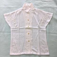 ホワイト　刺繍　フレンチスリーブ　ハイネック　シャツ　ブラウス　日本製のサムネイル