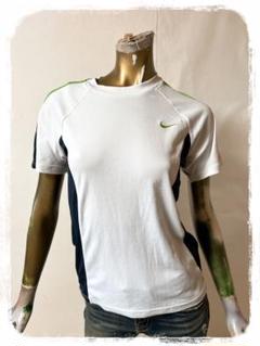 ☘️T18273☘️NIKE 半袖 スポーツ Tシャツ BOY 150