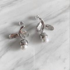 【メーカー直売】 moil スズランピアス シルバー - メルカリ アクセサリー