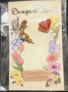 【Donguri Closet限定】天空の城ラピュタ キツネリスと紋章 ピアス Donguri Closet限定】天空の城ラピュタ キツネリスと紋章 ピアス