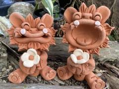 シーサー(素焼き)／沖縄／美品／魔除け／厄除け／御守り／置物／陶器 シーサー 魔除け 厄除け 御守り 沖縄 置物 笑顔 花シーサー 陶器