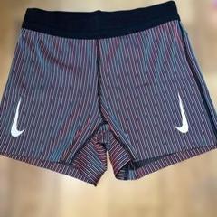 NIKE エアロスイフトハーフタイツ レディース - メルカリ