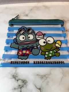 スシロー×はぴだんぶいポーチ ギョドン　けろっぴ