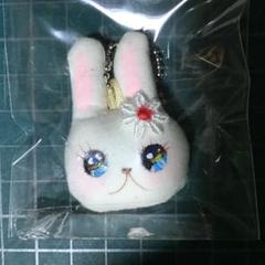 hanaさんのハンドメイド白ウサギチャーム　お顔のみ