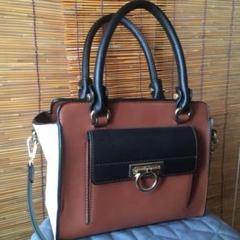 【フィフス】新品　fifth ハンドバッグ　ショルダーバッグ　2way