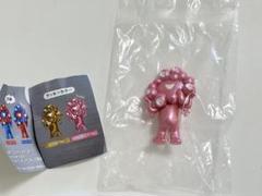 ミャクミャク様 海洋堂　レアカラー　ゴールド　ピンク 大阪万博 海洋堂 ミャクミャク レアカラー 金 ゴールド - メルカリ