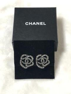 CHANELイヤリング カメリア