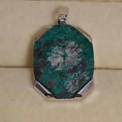ペンダントトップ 天然石 ヴィンテージ 八角形 花模様