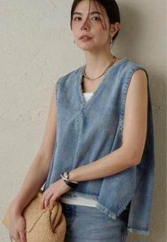 LOUNGEDRESS ラウンジドレス デニムVジレ　ブルー　ベスト LOUNGEDRESS ラウンジドレス デニムVジレ ブルー ベスト - メルカリ