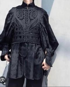Mame Kuroguchi コード刺繍ベスト 20FW ブラック - メルカリ