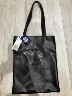 ブラックトートバッグ 星型エンブレム付き
