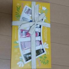 ロクシタン ハンドクリームGIFT WITH HAPPINESS