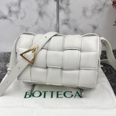 ✨ほぼ新品✨ ボッテガヴェネタ パデットカセット ショルダーバッグ