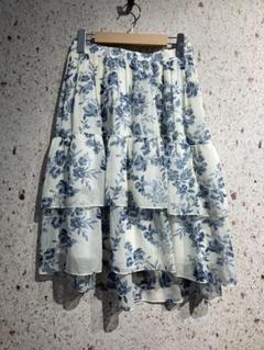 専用です。トゥービーシック　スカート　白　黒　花柄　総柄 K07573）トゥービーシック 花柄フレアスカート 大きいサイズ 44