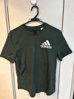adidas Tシャツ　深緑