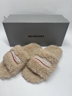 【新品未使用】BALENCIAGA Furry Slide 35 ベージュ Balenciaga Furry Slide Sandals | Saks Fifth Avenue